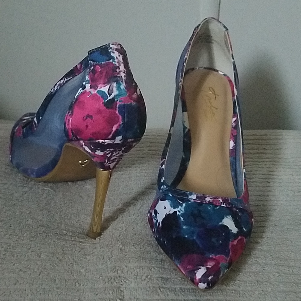 Thalia Sodi shoes